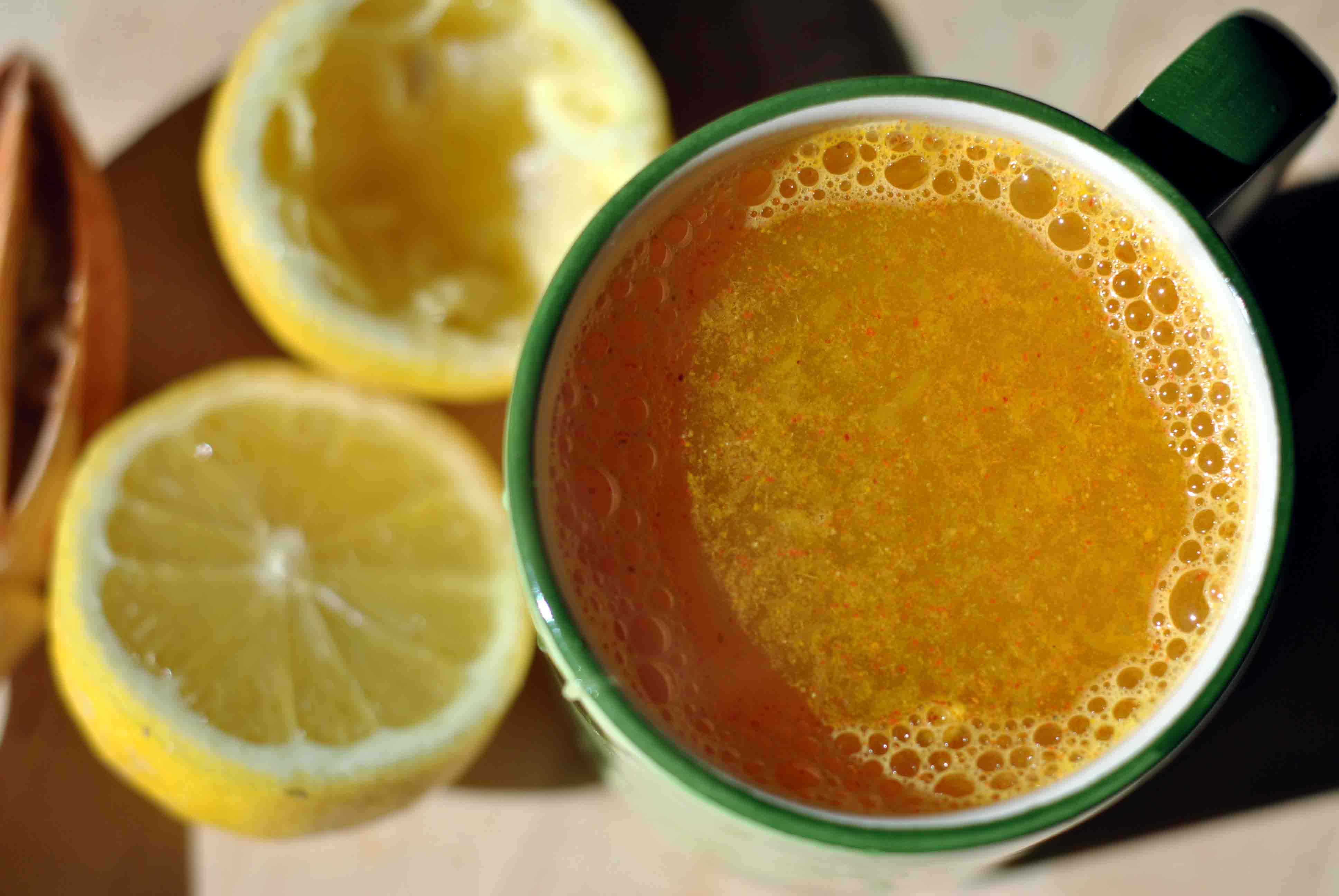 Citrona dzēriens ar kurkumu: veiciet organisma detoksikāciju un noņemiet iekaisumu!