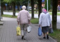 Dumpis nāk klajā ar svarīgu informāciju par senioru vakcināciju Latvijā