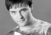 48 gadu vecumā miris grupas “Laskovij Mai” solists Jurijs Šatunovs